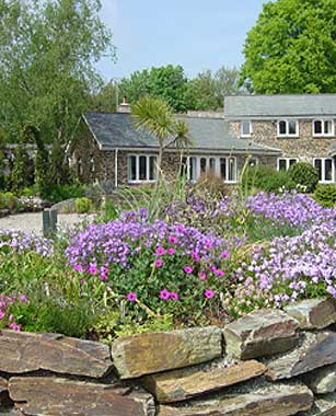 Hidden Valley Gardens and Self Catering Accommodation in Cornwall